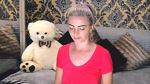 Snapshot of Aly_girl1 chatting on 03.20.25 Aly girl1 online show from 03.20.25