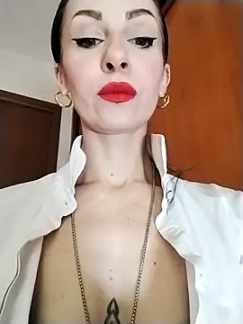 Snapshot of dahlia_82 chatting on 02.12.26 dahlia 82 online show from 02.12.26