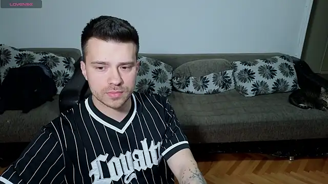 Snapshot of JohnnyStepBro chatting on 04.21.26 JohnnyStepBro online show from 04.21.26
