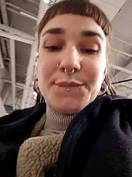 FoxRineHelen online show from 01.04.25