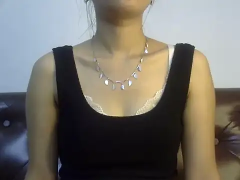 Snapshot of real_baddie chatting on 08.02.26 real baddie online show from 08.02.26
