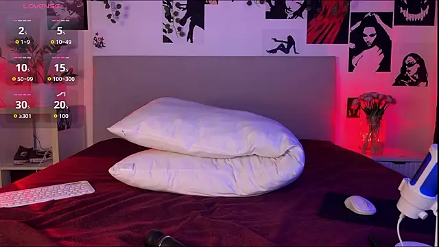 Lisa Moones online show from 02.12.26