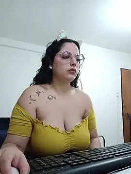 Snapshot of babyluna939 chatting on 07.04.26 babyluna939 online show from 07.04.26