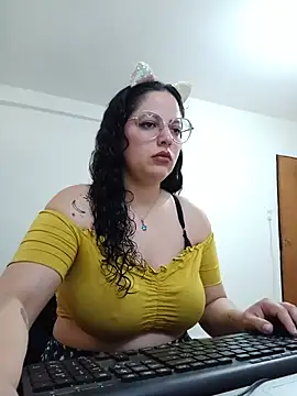 Snapshot of babyluna939 chatting on 07.28.26 babyluna939 online show from 07.28.26