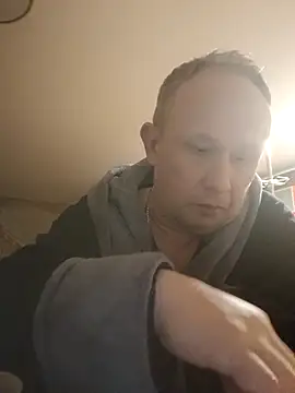 Snapshot of X46x chatting on 10.13.25 X46x online show from 10.13.25