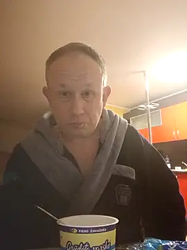 Snapshot of X46x chatting on 10.14.25 X46x online show from 10.14.25