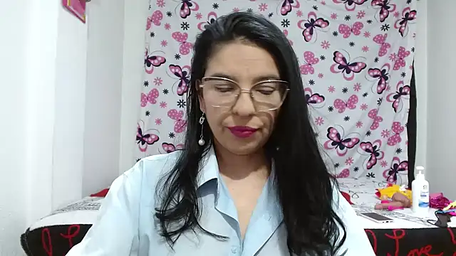 anybellucci43 online show from 02.11.25