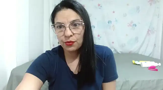 anybellucci43 online show from 03.18.25