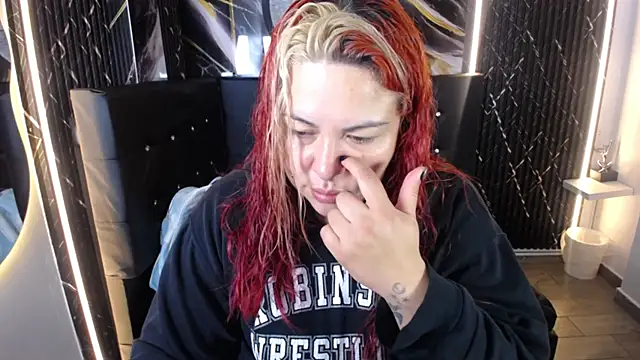 Bruja  Scarlata online show from 11.06.25