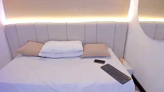 valerysantos  online show from 03.10.26