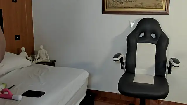 Wendy Marchall online show from 03.27.26