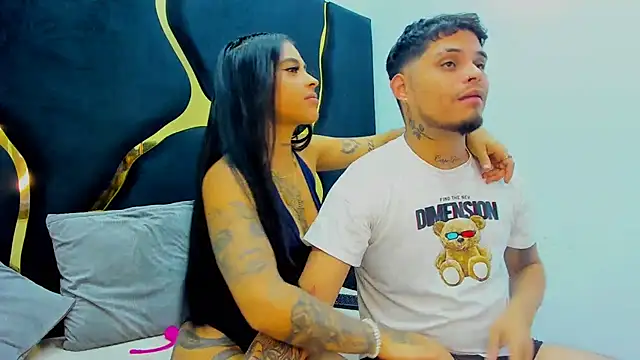 Snapshot of MelissaAndZeuss chatting on 02.22.25 MelissaAndZeuss online show from 02.22.25