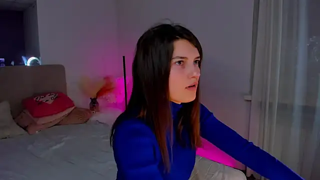 Laura Leee online show from 02.24.25