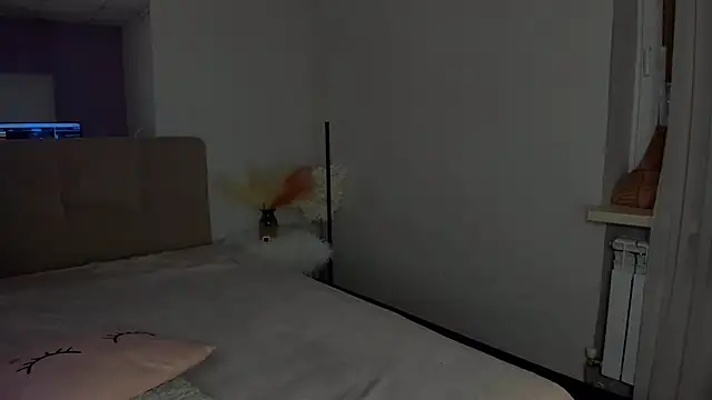 Laura Leee online show from 03.17.25