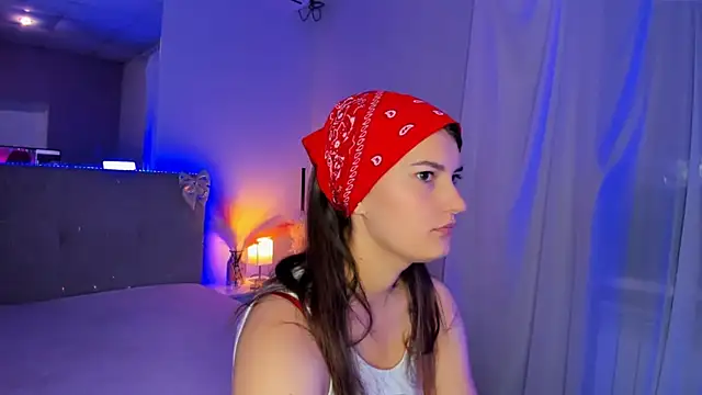 Snapshot of Laura_Leee chatting on 06.16.26 Laura Leee online show from 06.16.26