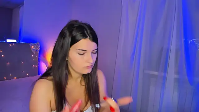 Snapshot of Laura_Leee chatting on 06.21.26 Laura Leee online show from 06.21.26