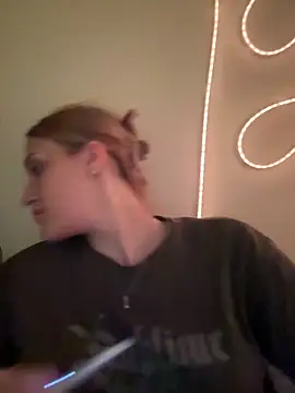 Snapshot of CutePolly chatting on 01.14.25 CutePolly online show from 01.14.25