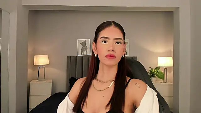 Madie  collins online show from 03.19.25