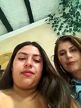 Snapshot of DULCE__26 chatting on 02.19.25 DULCE  26 online show from 02.19.25