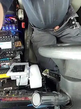 Snapshot of vanscr1 chatting on 03.19.25 vanscr1 online show from 03.19.25