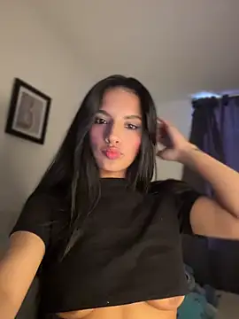 Snapshot of Dulceeany chatting on 05.28.26 Dulceeany online show from 05.28.26