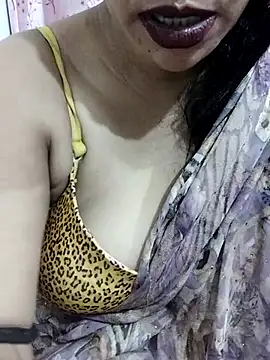 Snapshot of Urmila_bhabhii chatting on 05.12.26 Urmila bhabhii online show from 05.12.26