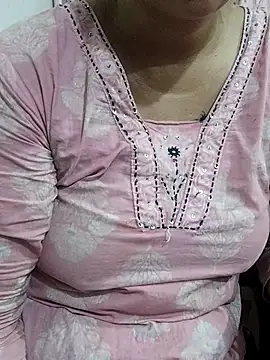 Snapshot of Urmila_bhabhii chatting on 06.04.26 Urmila bhabhii online show from 06.04.26