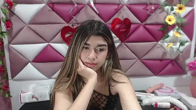 NahomiConnor  online show from 02.13.25