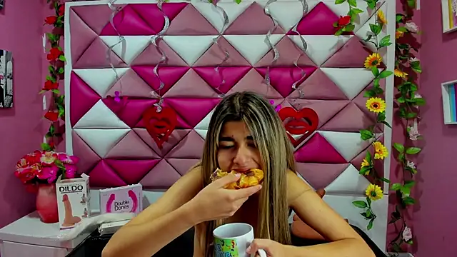 NahomiConnor  online show from 03.13.25