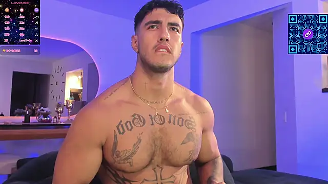 Snapshot of JACOB_MARTINS chatting on 12.20.24 JACOB MARTINS online show from 12.20.24