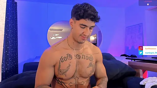 Snapshot of JACOB_MARTINS chatting on 02.17.25 JACOB MARTINS online show from 02.17.25