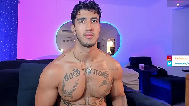 Snapshot of JACOB_MARTINS chatting on 02.24.25 JACOB MARTINS online show from 02.24.25