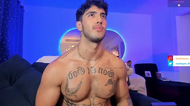 Snapshot of JACOB_MARTINS chatting on 02.26.25 JACOB MARTINS online show from 02.26.25