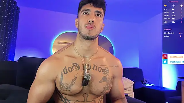 Snapshot of JACOB_MARTINS chatting on 03.03.25 JACOB MARTINS online show from 03.03.25