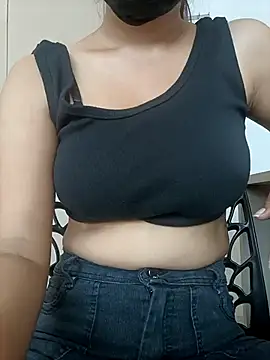 Snapshot of Riyu_05 chatting on 09.23.25 Riyu 05 online show from 09.23.25