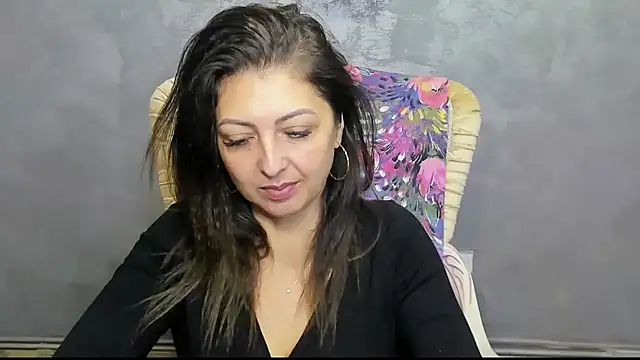 DivinSandra online show from 12.02.24