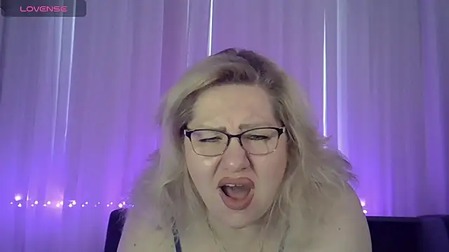 AngelinaGlam online show from 03.11.26