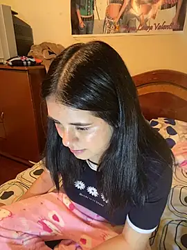 emiliaharper408 online show from 12.09.24