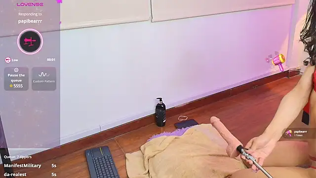 Snapshot of Chloe_Cherry21 chatting on 02.15.25 Chloe Cherry21 online show from 02.15.25