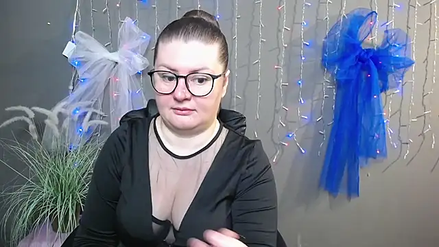 ZannaDreil online show from 11.08.25