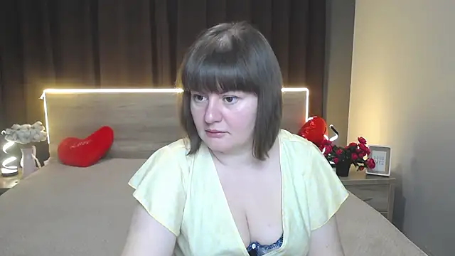 ZannaDreil online show from 02.28.26