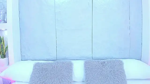 AvyMilton online show from 09.26.25