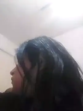 Snapshot of SINUECASTILLO chatting on 01.11.25 SINUECASTILLO online show from 01.11.25