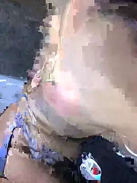 Snapshot of SINUECASTILLO chatting on 03.07.25 SINUECASTILLO online show from 03.07.25