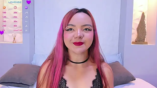 EmilyRouss  online show from 02.25.25