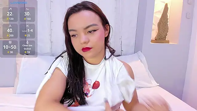 EmilyRouss  online show from 03.20.25