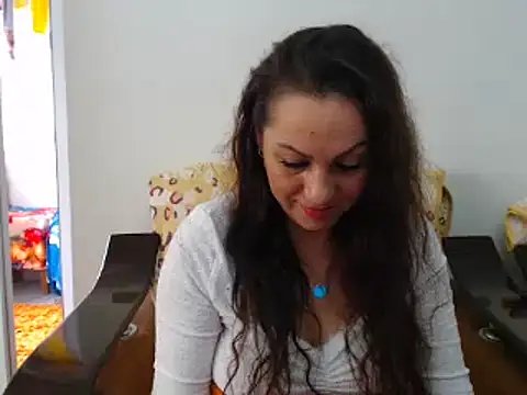 Snapshot of MissElla chatting on 03.03.25 MissElla online show from 03.03.25