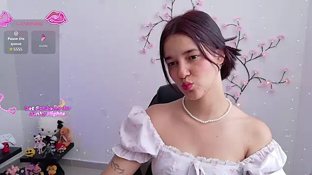 Snapshot of _Denis_sweet chatting on 05.17.26 Denis sweet online show from 05.17.26