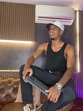 AaronCruz  online show from 02.28.26