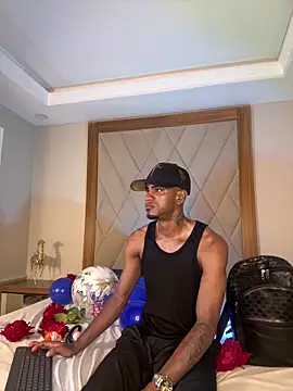 AaronCruz  online show from 04.02.26